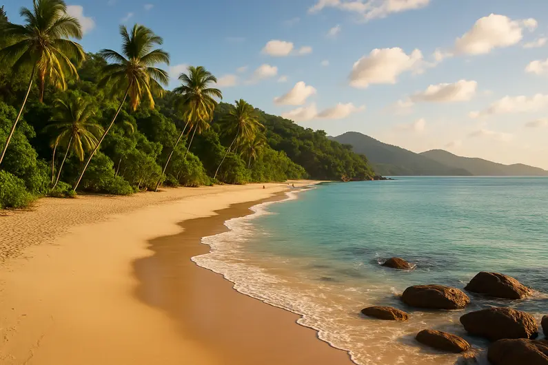 Descubra a Praia de Antiguinhos: O Paraíso Escondido de Paraty