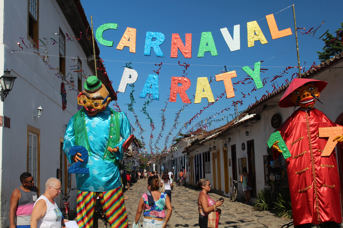 Paraty se prepara para o Carnaval