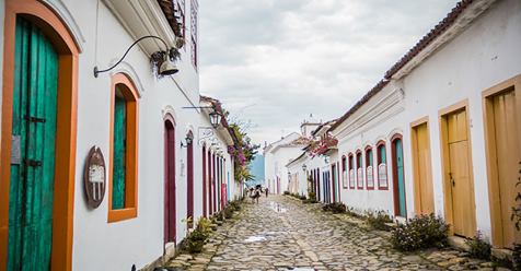 Paraty e a tradição cachaceira