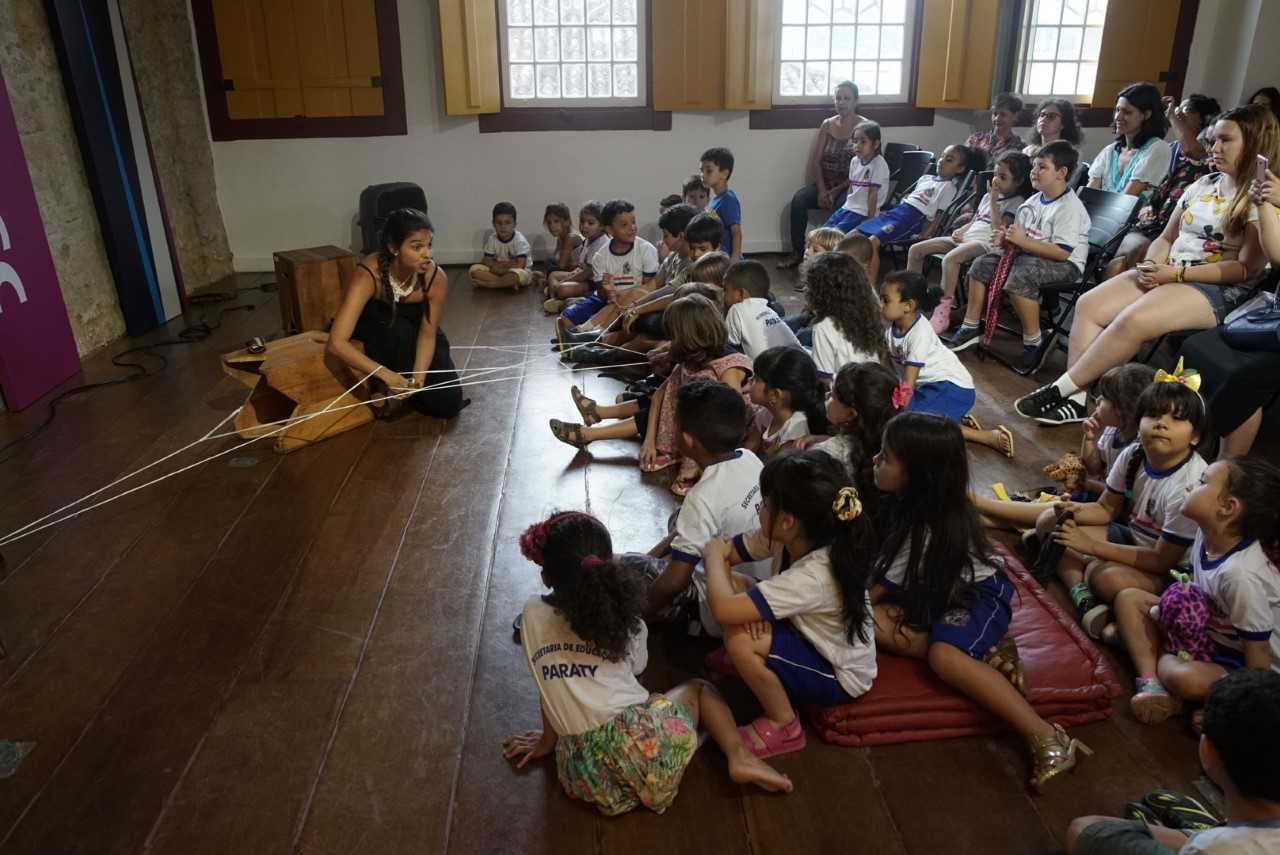 Mostra Bordados Poéticos de Paraty