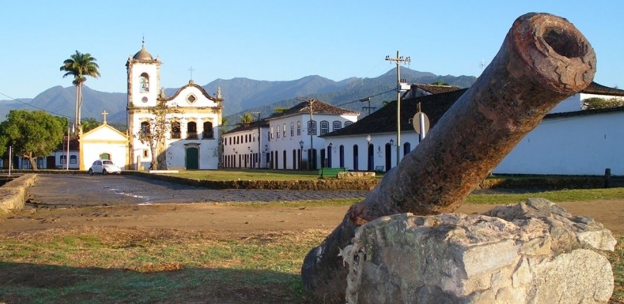 Paraty incentiva formalização de prestadores de serviços