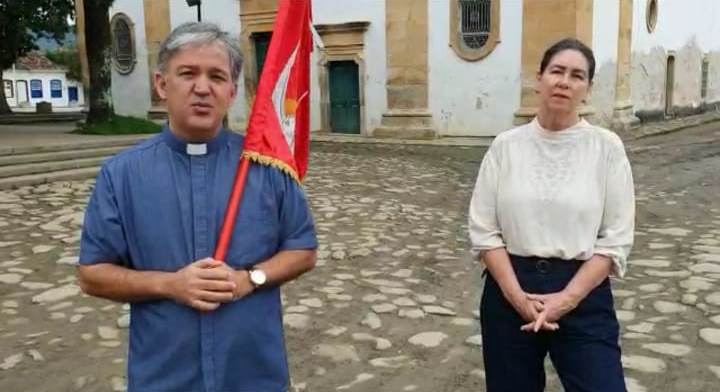 Cerimônia Religiosa no Domingo de Páscoa!